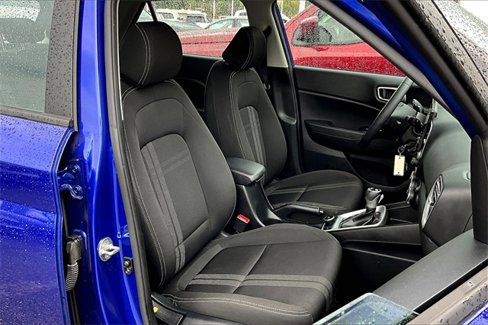 Used 2022 Hyundai Venue SEL image 7