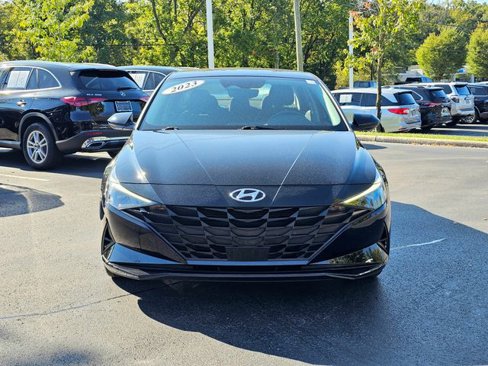 Used 2023 Hyundai Elantra SEL w/ Convenience Package image 4