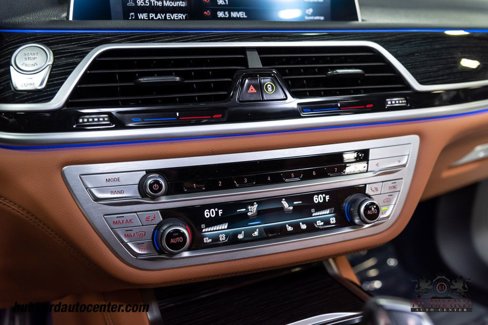 Used 2022 BMW 750i xDrive w/ M Sport Package image 22