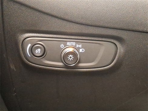 Used 2023 Chevrolet Equinox LT w/ Driver Convenience Package image 23