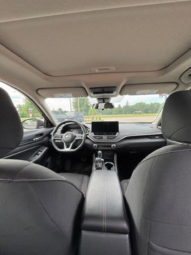 Used 2024 Nissan Altima 2.5 SV w/ SV Premium Package image 12