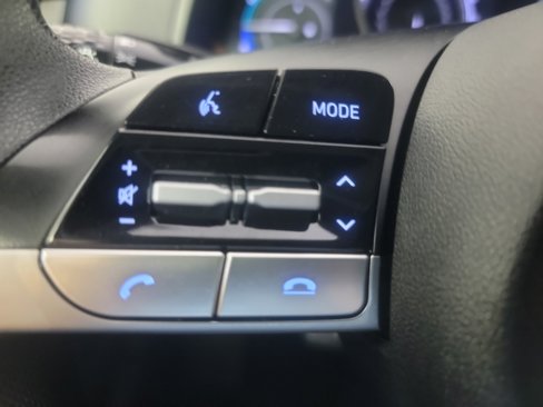 Used 2022 Hyundai Elantra Blue image 24