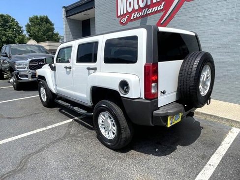Used 2008 HUMMER H3 image 9