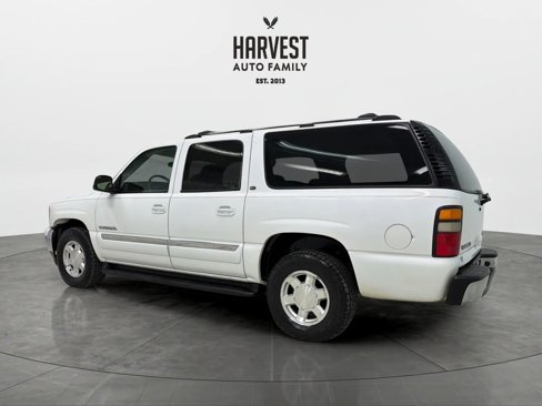Used 2005 GMC Yukon XL SLT w/ SLT Preferred Equipment Group image 3