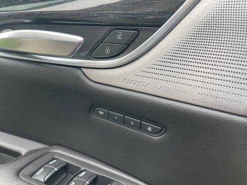 Used 2021 Cadillac XT5 Premium Luxury image 11