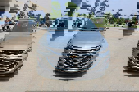 Used 2023 Chevrolet Malibu LT image 3