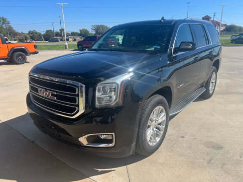 Used 2017 GMC Yukon SLT image 2