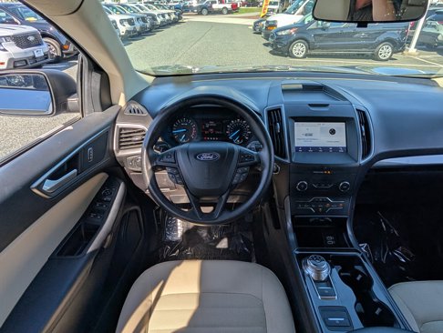 Certified 2020 Ford Edge SE image 16