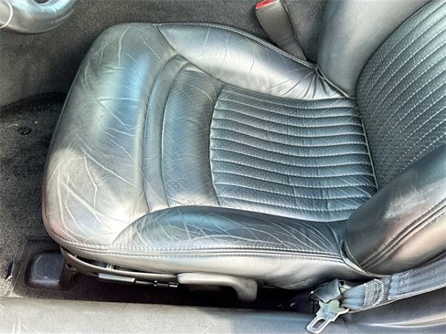 Used 2000 Chevrolet Corvette Coupe w/ Memory Pkg image 17