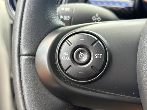 Used 2021 MINI Cooper SE w/ 6.5" Touchscreen Package image 19
