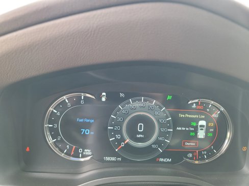 Used 2016 Cadillac Escalade ESV Luxury image 16