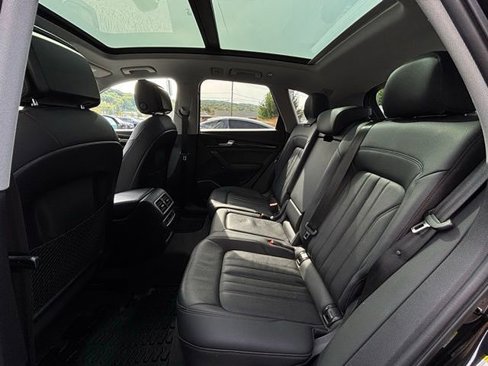 Used 2019 Audi Q5 2.0T Premium Plus w/ Premium Plus Package image 17