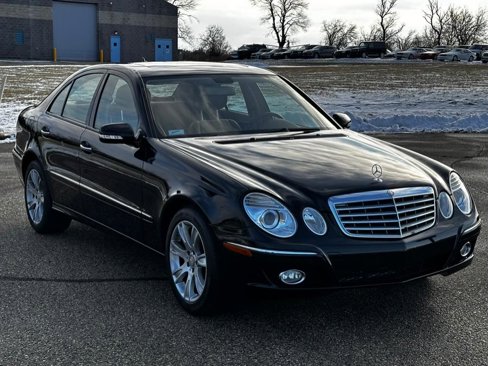 Used 2009 Mercedes-Benz E 350 4MATIC Sedan image 9