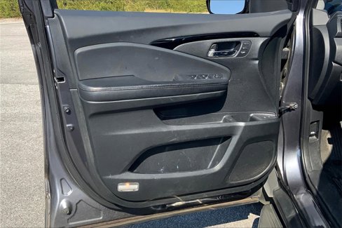 Used 2017 Honda Pilot Touring image 24