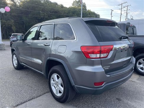 Used 2012 Jeep Grand Cherokee Laredo w/ Laredo E Group image 4