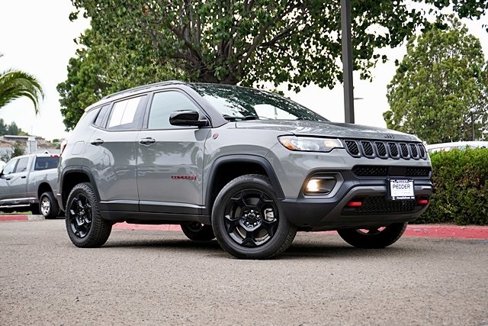 Certified 2023 Jeep Compass Trailhawk image 2