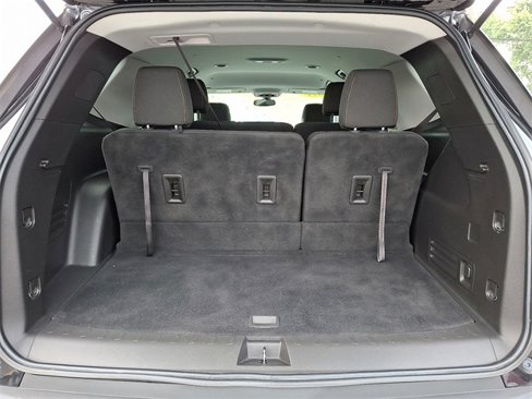 Used 2021 Chevrolet Traverse LS image 28