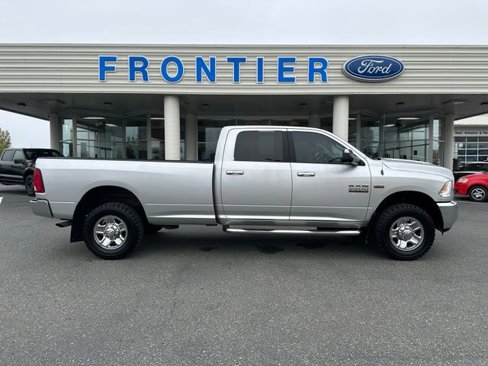 Used 2014 RAM 2500 SLT image 2