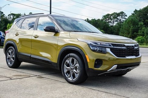 Used 2024 Kia Seltos S image 2