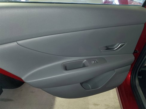 Certified 2024 Hyundai Elantra SEL image 8