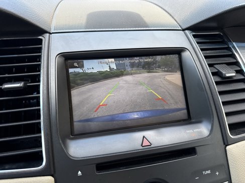 Used 2015 Ford Taurus SEL w/ Equipment Group 201A image 3