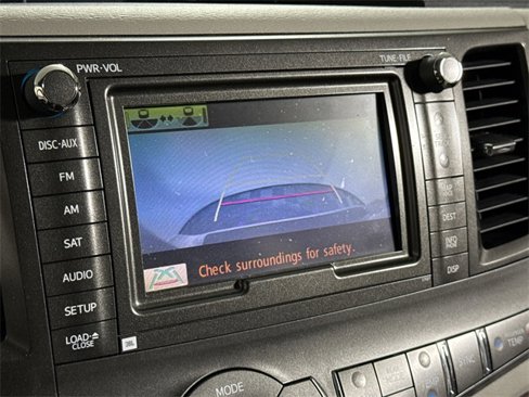 Used 2014 Toyota Sienna Limited image 21