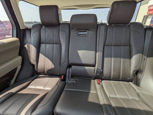 Used 2016 Land Rover Range Rover HSE image 22