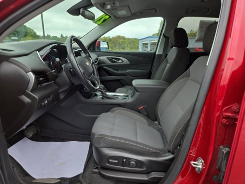 Used 2021 Chevrolet Traverse LT w/ LPO, Floor Liner Package image 12