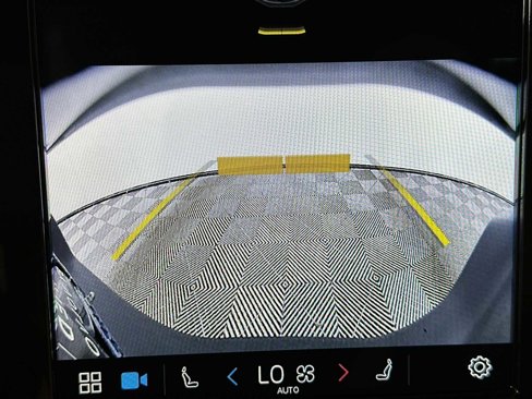 Certified 2025 Volvo XC40 B5 Core image 15