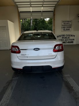 Used 2010 Ford Taurus SEL image 4