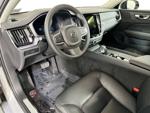 Certified 2025 Volvo S60 B5 Core image 9
