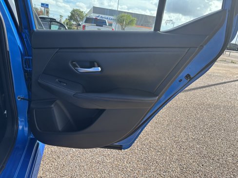 Used 2023 Nissan Sentra SR w/ SR Premium Package image 17
