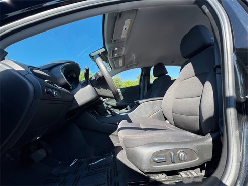 Used 2023 Chevrolet Malibu LT image 24