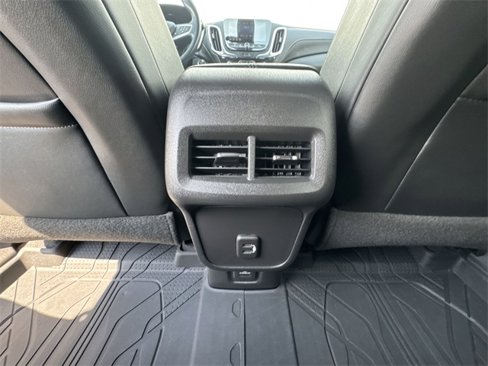 Certified 2022 Chevrolet Equinox Premier w/ LPO, Floor Liner Package image 21