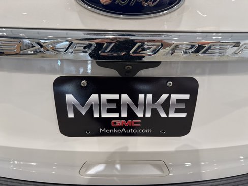 Used 2018 Ford Explorer XLT w/ Equipment Group 202A image 9