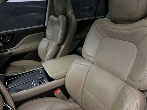 Used 2020 Lincoln Aviator Reserve w/ Equipment Group 202A image 31