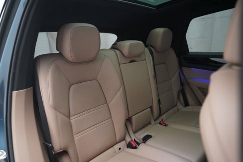 Used 2019 Porsche Cayenne S image 28