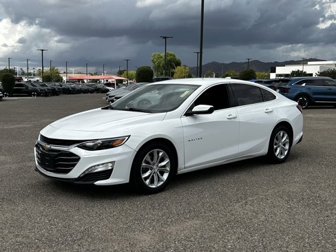 Used 2020 Chevrolet Malibu LT image 2