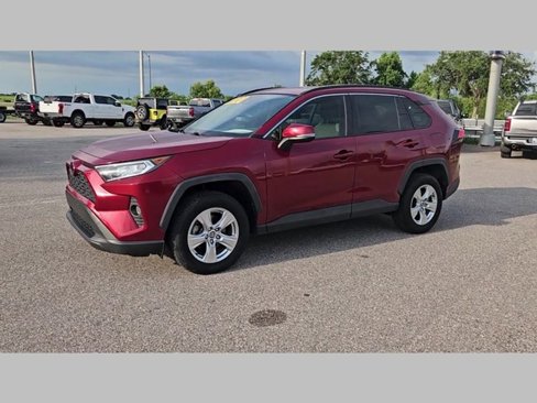 Used 2020 Toyota RAV4 XLE image 33