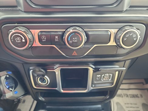 Used 2021 Jeep Wrangler Unlimited Sport image 19