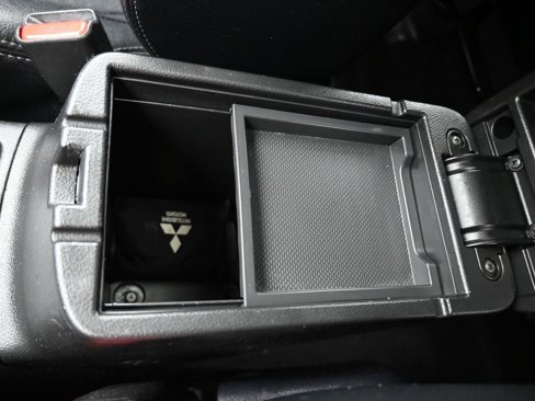 Used 2015 Mitsubishi Outlander SE image 24