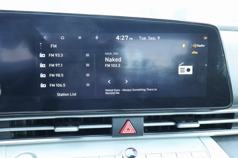 Used 2023 Hyundai Elantra Limited image 5