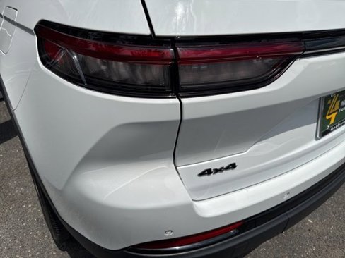 Certified 2022 Jeep Grand Cherokee Altitude image 32
