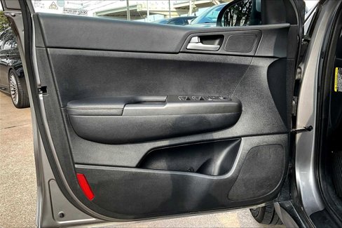 Used 2017 Kia Sportage LX image 19