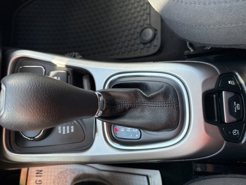 Used 2018 Jeep Compass Sport w/ Cold Weather Group image 20