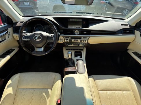 Used 2017 Lexus ES 350 w/ Luxury Package image 14