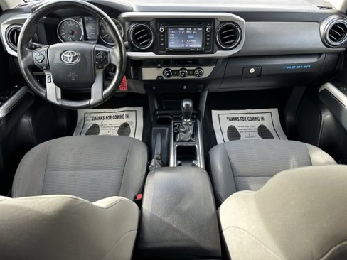 Used 2016 Toyota Tacoma TRD Sport image 29