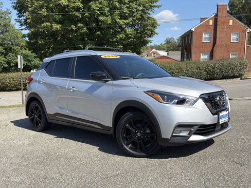 Used 2020 Nissan Kicks SR w/ Exterior Package image 1