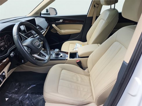 Used 2020 Audi Q5 e Prestige w/ Prestige Package image 36