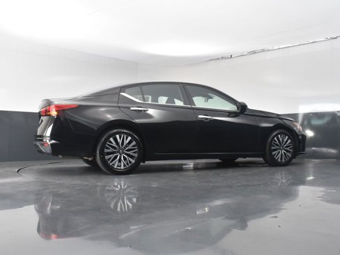 Used 2024 Nissan Altima 2.5 SV image 21